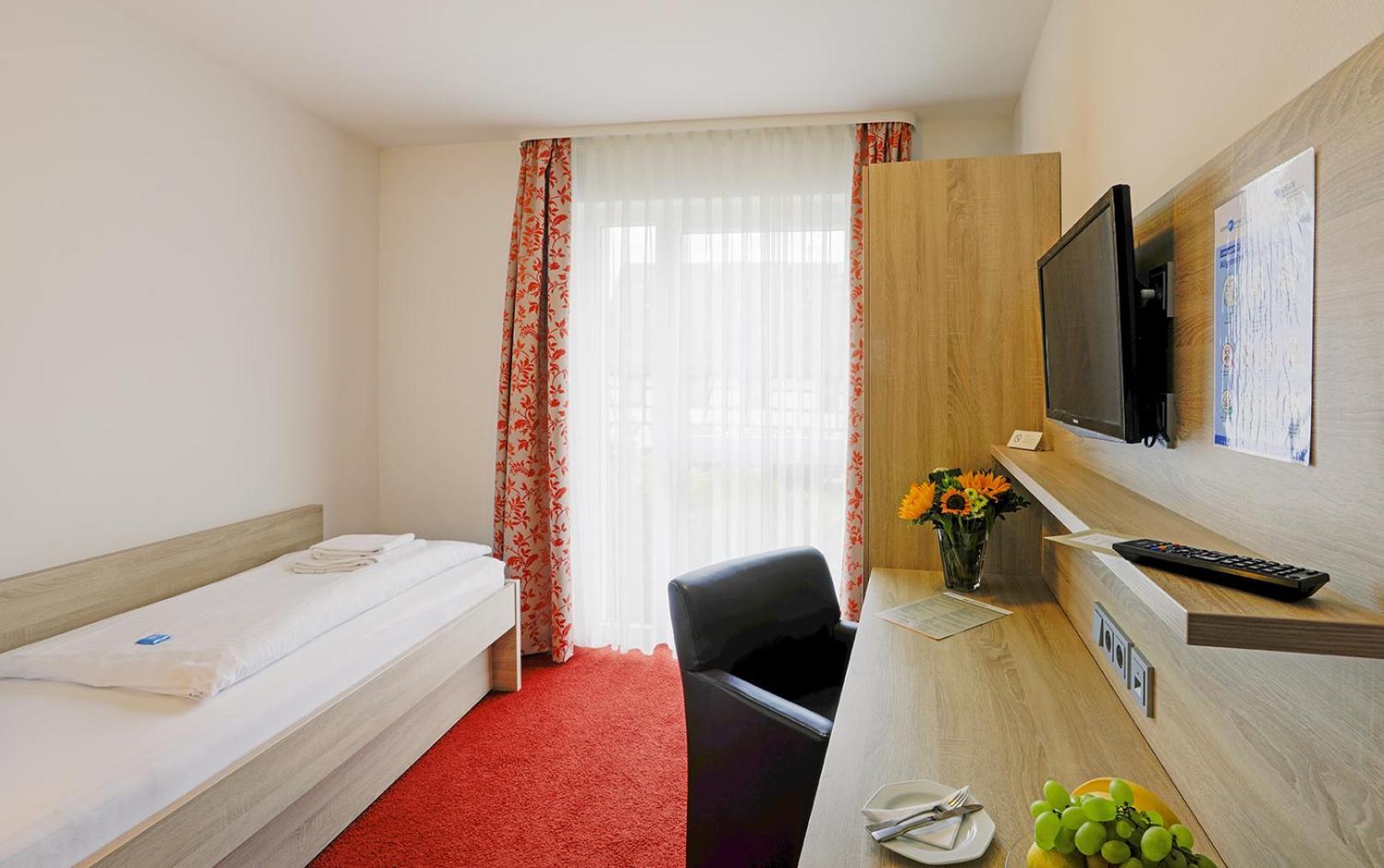 Lindenhof Hotel 3*