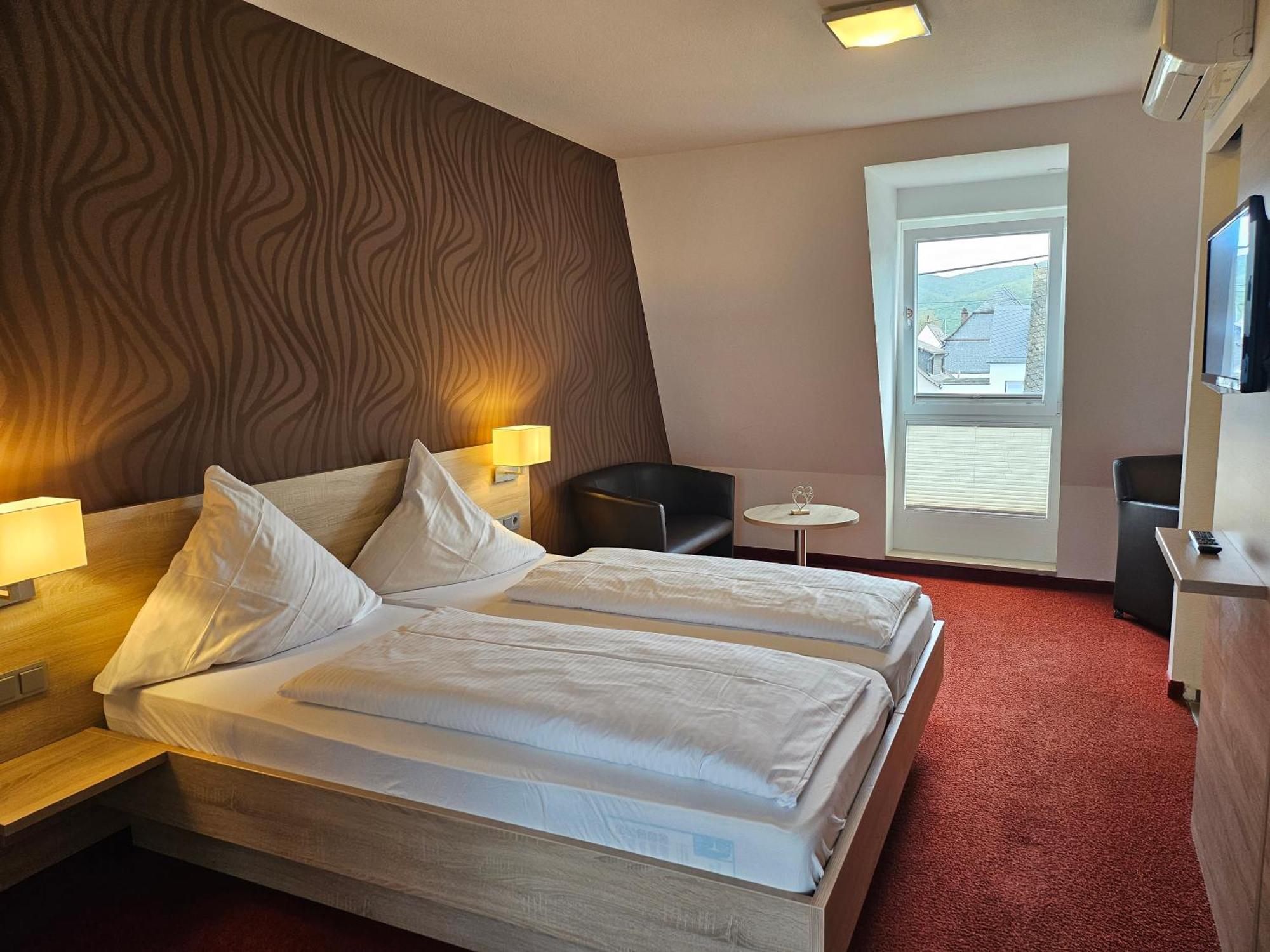 Lindenhof Hotel 3*
